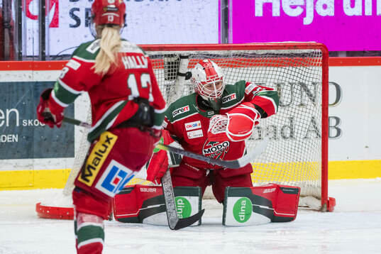 Modos målvakt Andrea Brändli släpper in 1-1