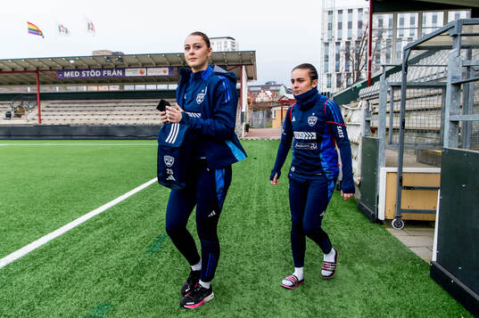 Rosengårds Alice Enehov och Maja Johansson