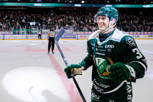 Färjestads Michael Lindqvist jublar