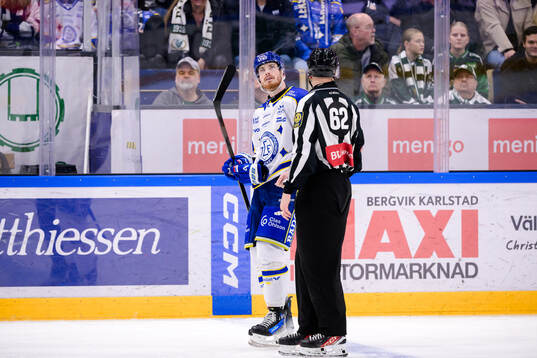 Leksands Peter Cehlarik blir utvisad