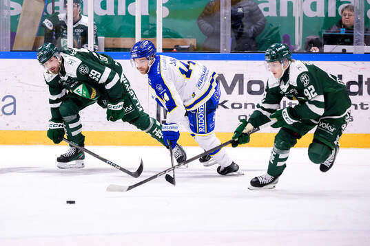 Färjestads Linus Johansson och Leksands Oskar Lang