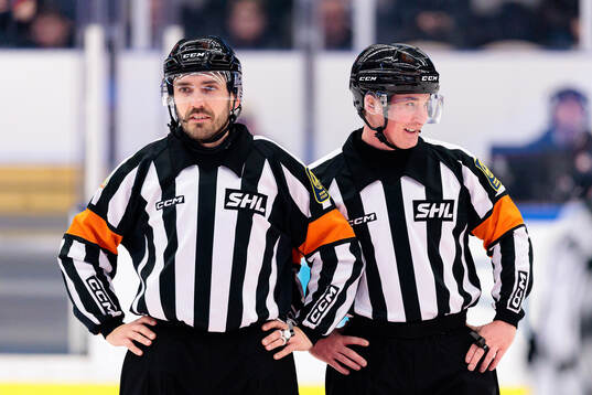 Domare Mattias Enroth och Domare Alexander Österberg