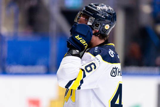 HV71s Joona Luoto deppar