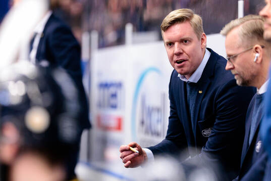 HV71s tränare Anton Blomqvist