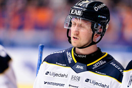 HV71s Olle Alsing deppar