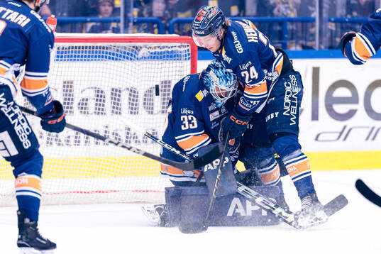 Växjös målvakt Emil Larmi och Karl Henriksson