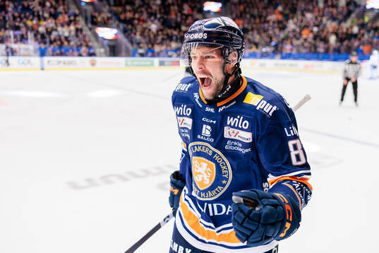 Växjös Robert Rosén jublar