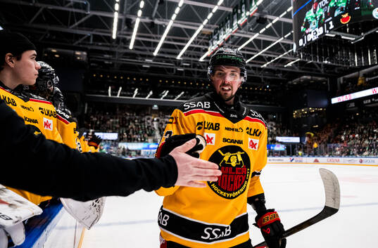 Luleås Jesper Sellgren jublar