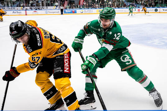 Luleås Linus Omark och Rögles Isac Solberg