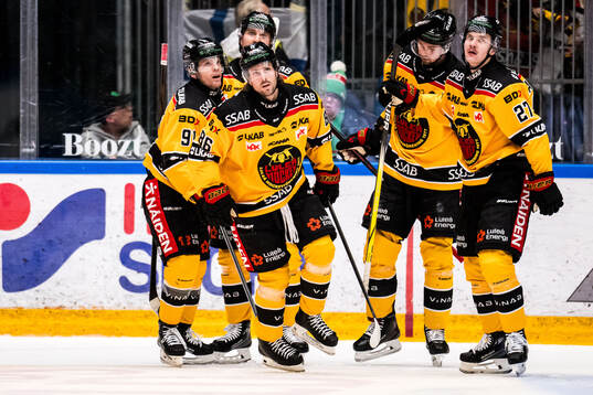 Luleås Mathias Bromé jublar