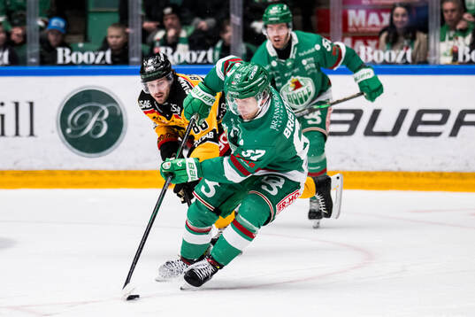 Luleås Mathias Bromé och Rögles Leon Bristedt
