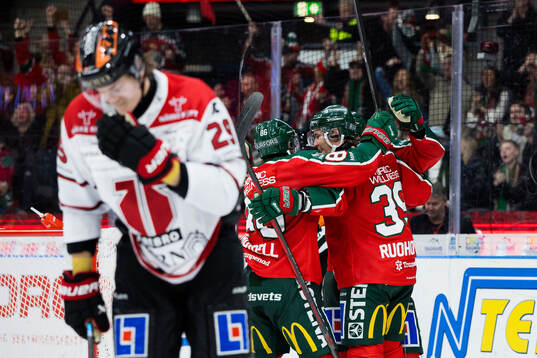 Frölundas Mikael Ruohomaa jublar