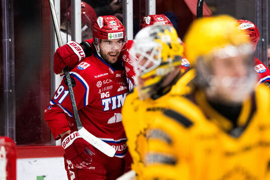 Timrås Magnus Pääjärvi jublar