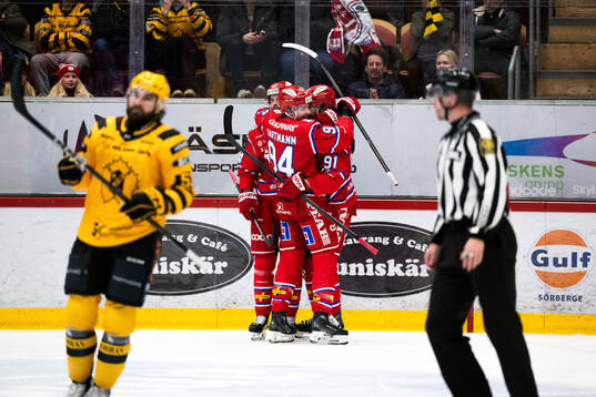 Timrås Magnus Pääjärvi jublar