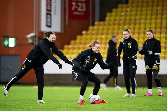 Elin Flakberg och Leann Nyström