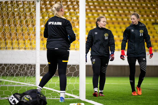 Målvakt Lisa Högmark och målvakt Marlen Katharina Kelm