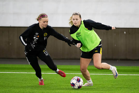 Leann Nyström och Tilda Ahlen