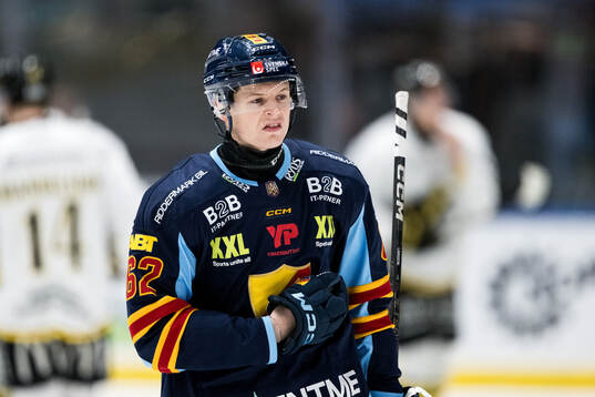 Djurgårdens Hampus Larsson deppar