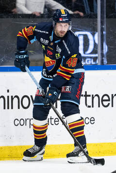 under ishockeymatchen i Hockeyallsvenskan mellan