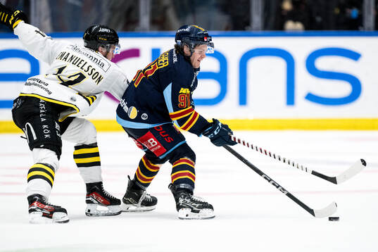 AIKs Jesper Emanuelsson och Djurgårdens Tyler Kelleher