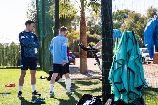 Malmö FFs Anders Christiansen går av en träning med