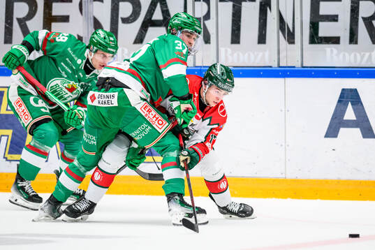 Rögles Albin Sundsvik och Frölundas Isac Born