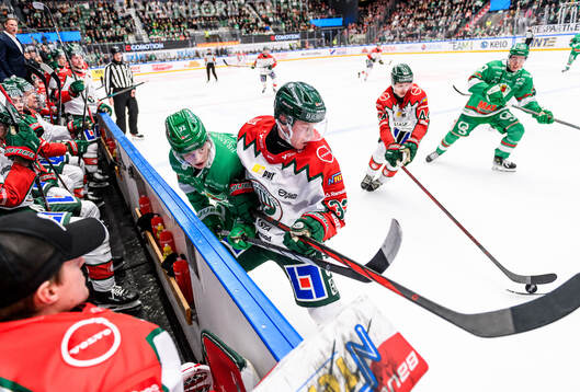 Rögles Isac Solberg och Frölundas Noah Hasa och Noah