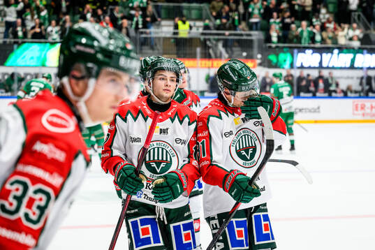 Frölundas Isac Born och Nicklas Lasu deppar