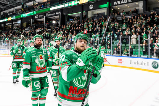 Rögles Jesper Pettersson jublar