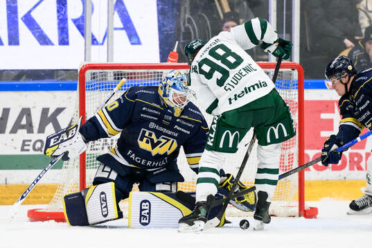 HV71s målvakt Hugo Alnefelt och Färjestads Marian Studenic