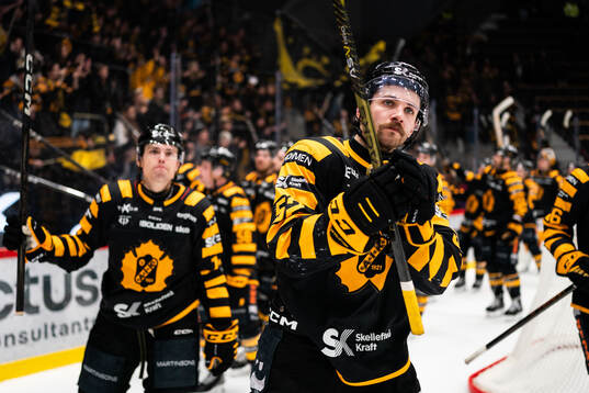 Skellefteås Arvid Lundberg jublar