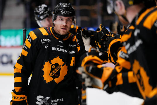 Skellefteås Pär Lindholm jublar