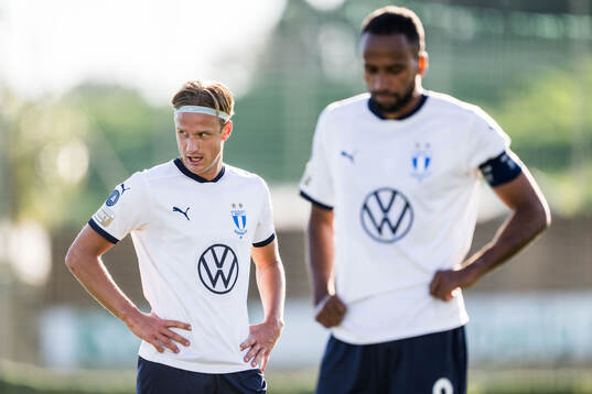 Erik Botheim and Isaac Kiese Thelin of Malmö FF