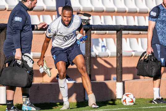Isaac Kiese Thelin of Malmö FF in pain