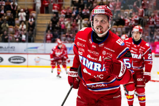Timrås Jonathan Dahlén jublar