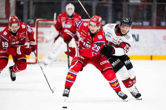 Timrås Filip Hållander och Malmö Redhawks Christoffer