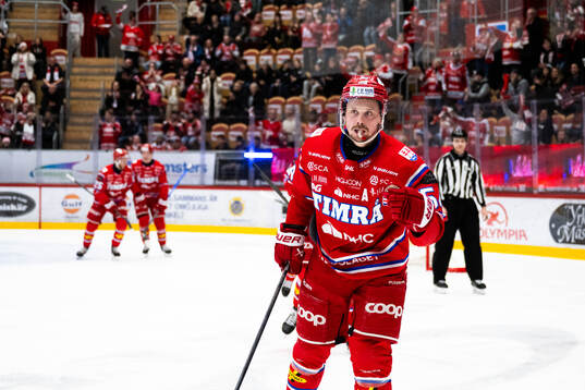 Timrås Jonathan Dahlén jublar