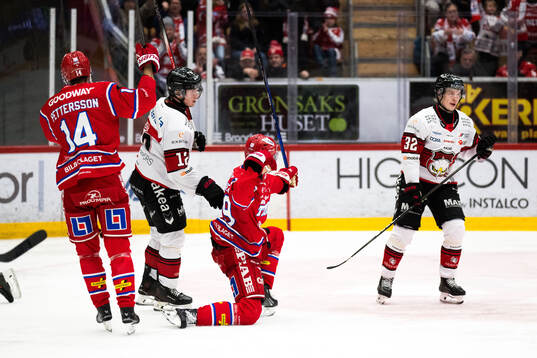 Timrås Oliver Kapanen jublar