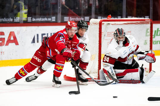 Timrås Jonathan Dahlén och Malmö Redhawks Jakub Galvas