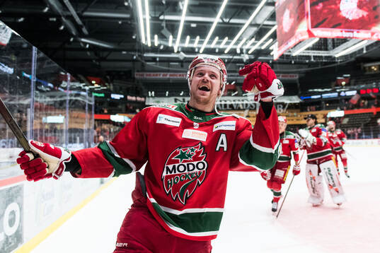 Modos Mikkel Aagaard jublar