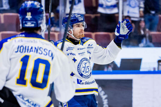Leksands Peter Cehlarik jublar