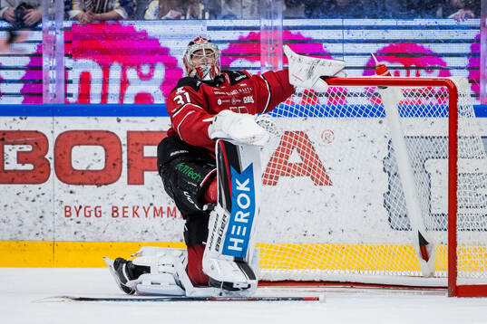 Örebros målvakt Jonas Arntzen deppar