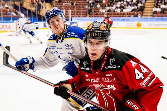 Leksands Kalle Östman och Örebros Melvin Fernström