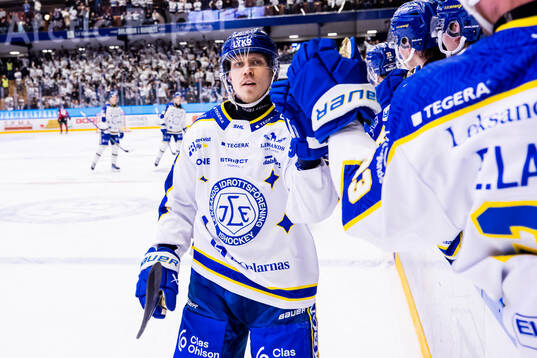 Leksands Joonas Lyytinen jublar