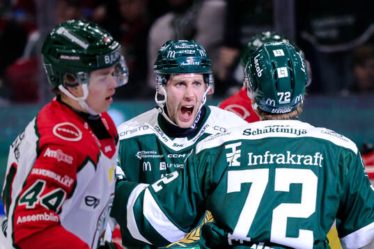 Färjestads Per Åslund jublar