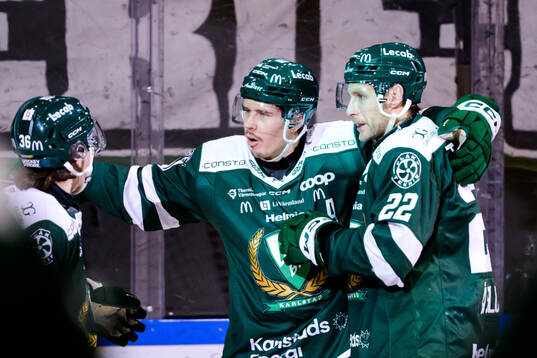 Färjestads Joakim Nygård och Per Åslund jublar