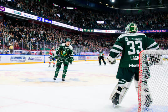 Färjestads Magnus Nygren och Marcus Westfält jublar