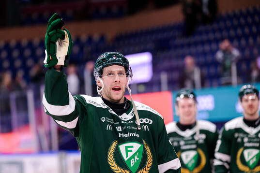 Färjestads Per Åslund jublar