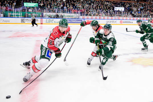 Frölundas Christian Folin och Färjestads Wille Johansson