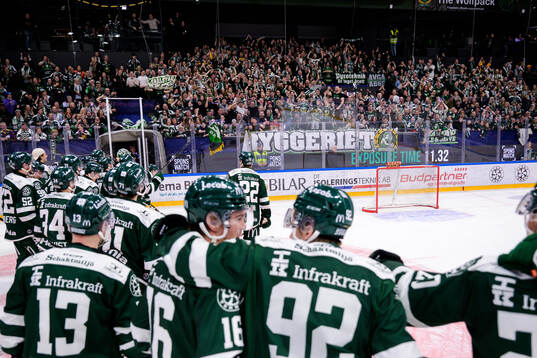 Färjestads Per Åslund jublar